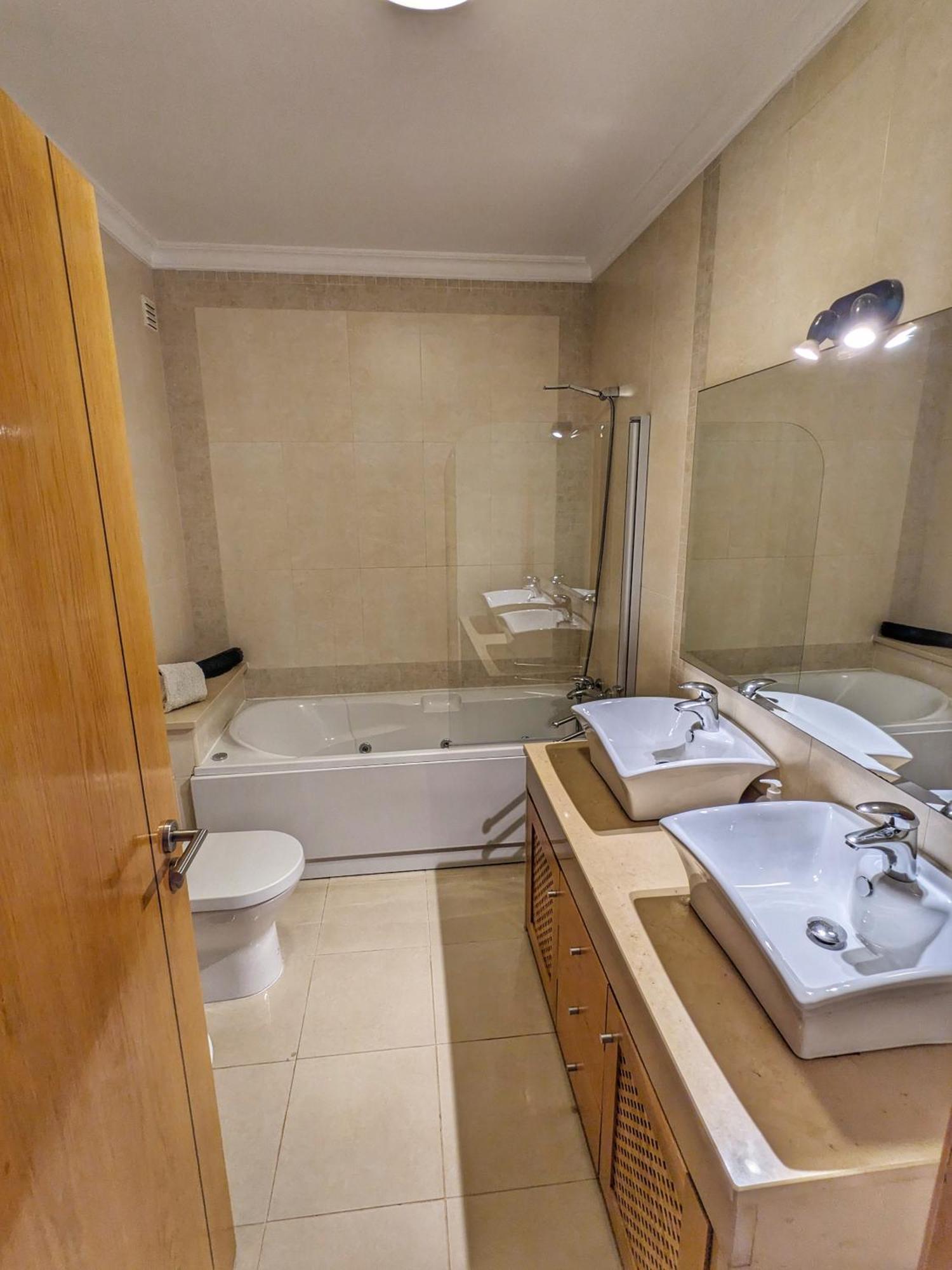 Farm Village- Townhouse 2 Mins From Old Town Albufeira Exterior photo